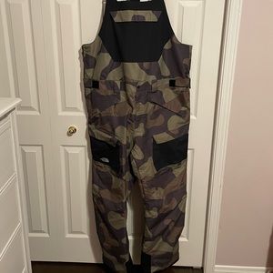 The north face snow pants for men size XL